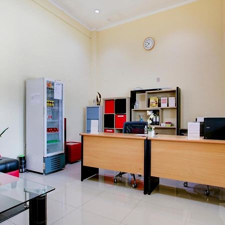Hotel Oyo 90141 3A Syariah Giacarta Esterno foto