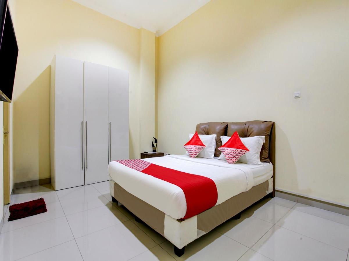 Hotel Oyo 90141 3A Syariah Giacarta Esterno foto