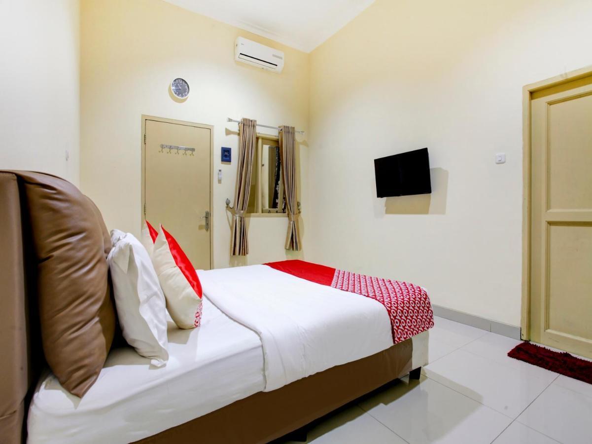 Hotel Oyo 90141 3A Syariah Giacarta Esterno foto