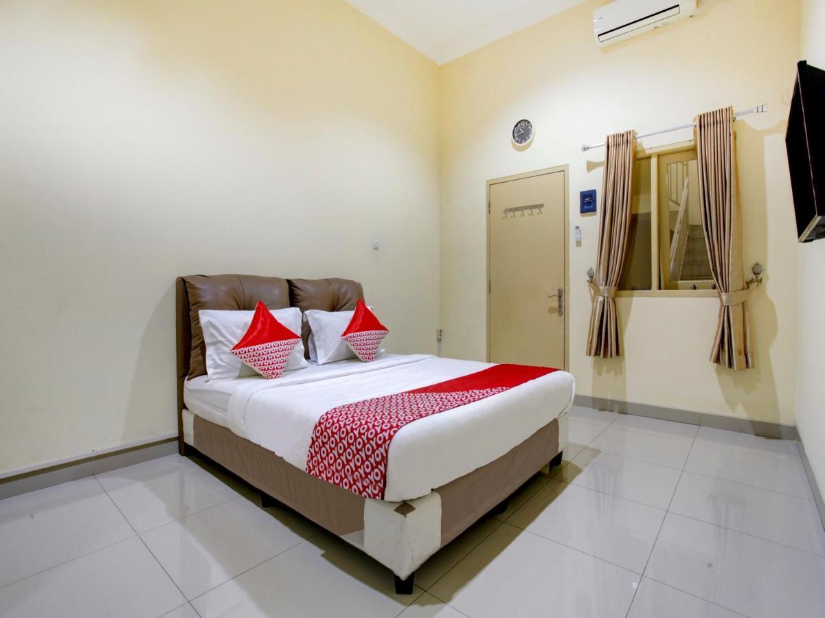 Hotel Oyo 90141 3A Syariah Giacarta Esterno foto