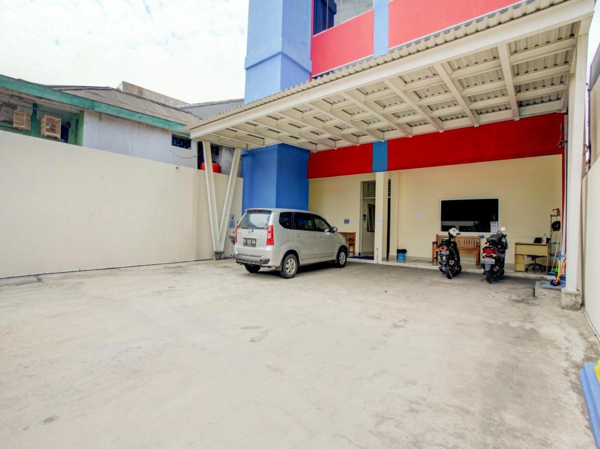 Hotel Oyo 90141 3A Syariah Giacarta Esterno foto